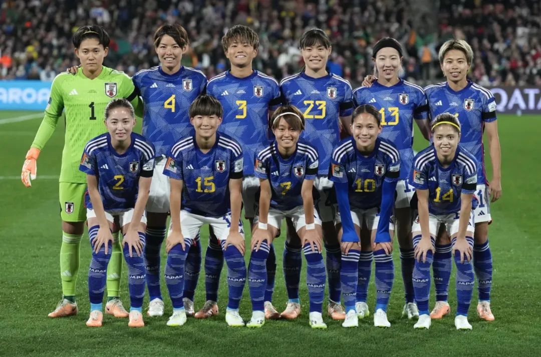 一“臂”之力踢走歧視,2023女足世界杯用足球團(tuán)結(jié)世界_一“臂”之力踢走歧視,2023女足世界杯用足球團(tuán)結(jié)世界_