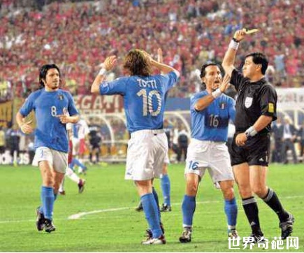 世界杯歷史十大黑哨_貝克漢姆紅牌門_世界杯十大黑哨