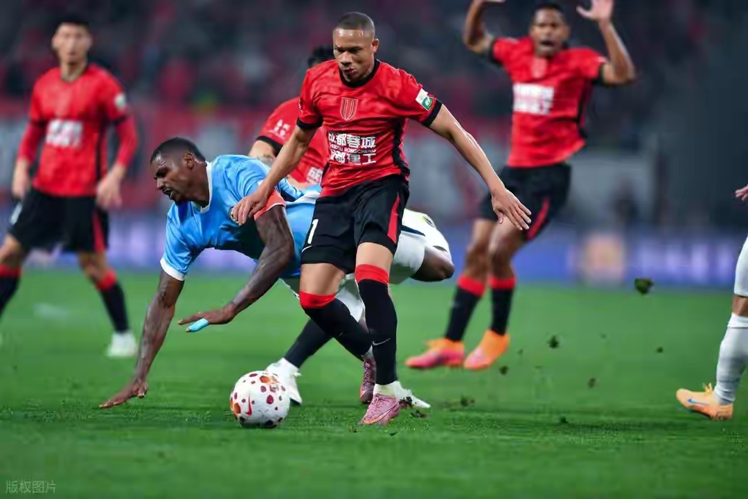 中超去掉扣分排名_2026中超聯賽積分榜_成都蓉城爭冠分析