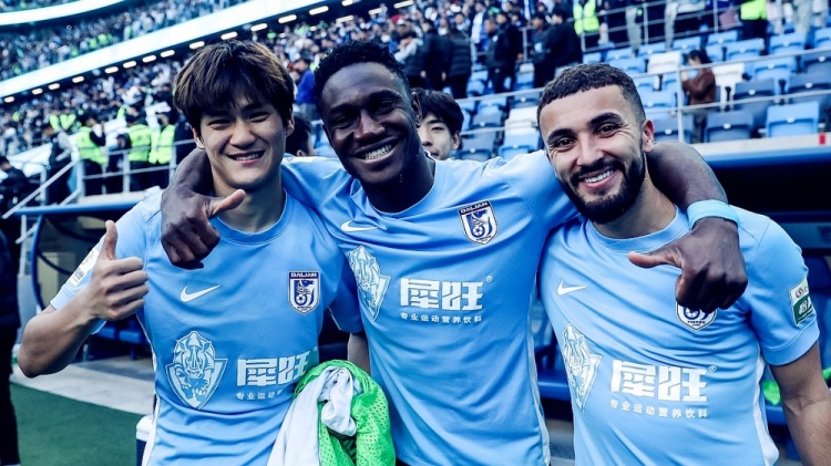 2026中超聯(lián)賽冠軍_青島西海岸大連英博青年軍戰(zhàn)術布局_2026賽季中超中游球隊發(fā)展